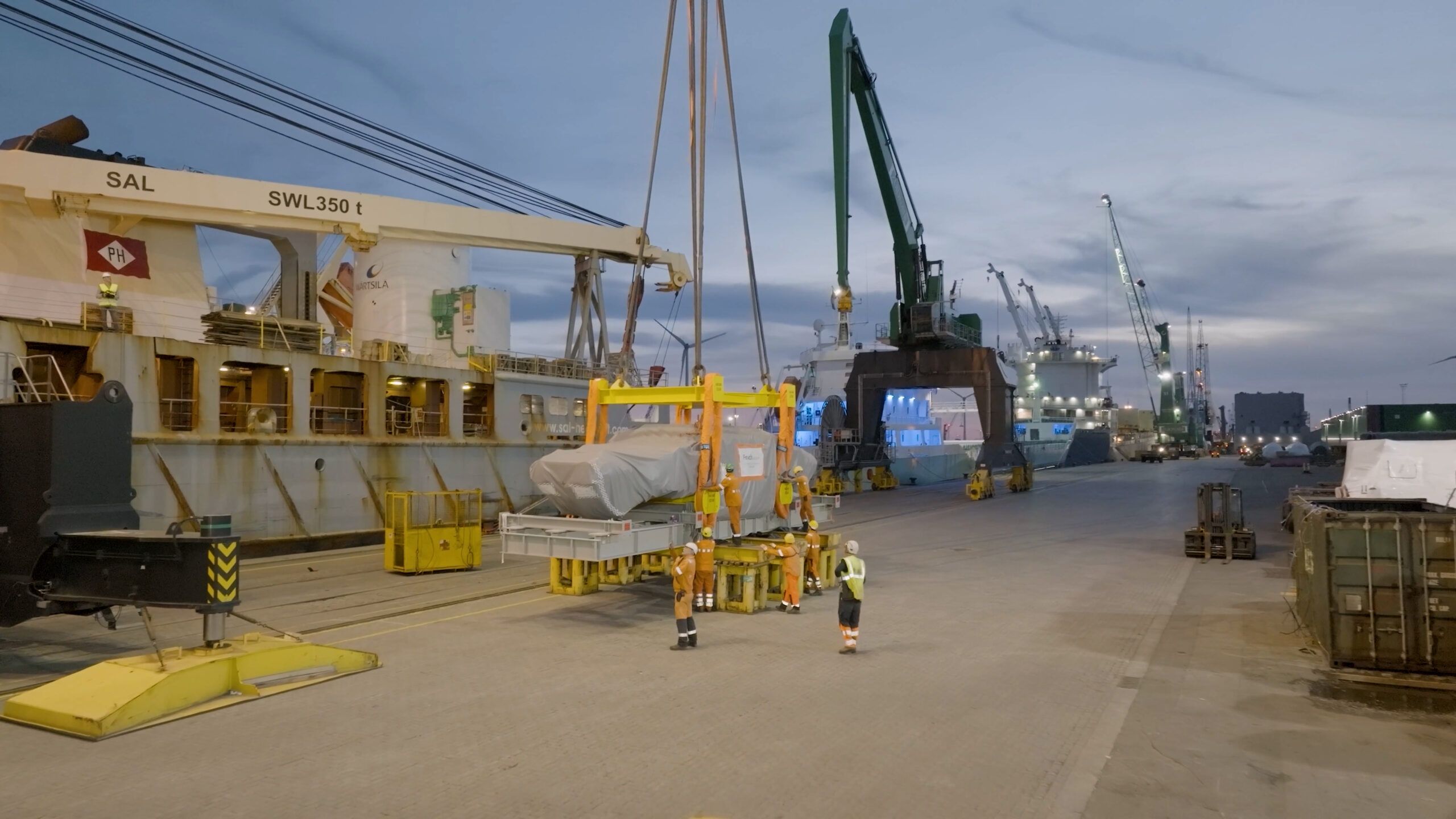 Hyper Compressors loaded at port of Antwerp via crane